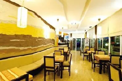 アパートホテル Sun Village Complex 4*