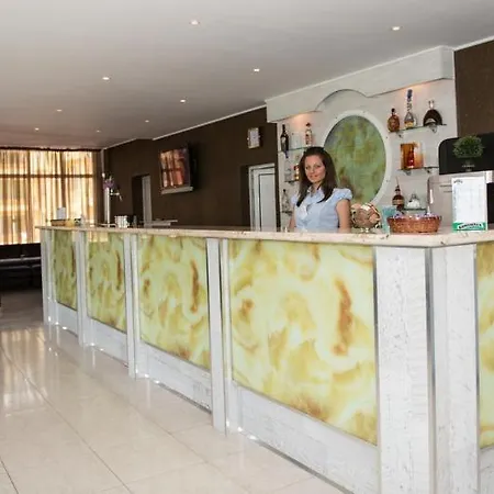 Sun Village Complex מלון דירות 4*