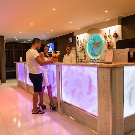 Sun Village Complex Apartmanhotel 4*